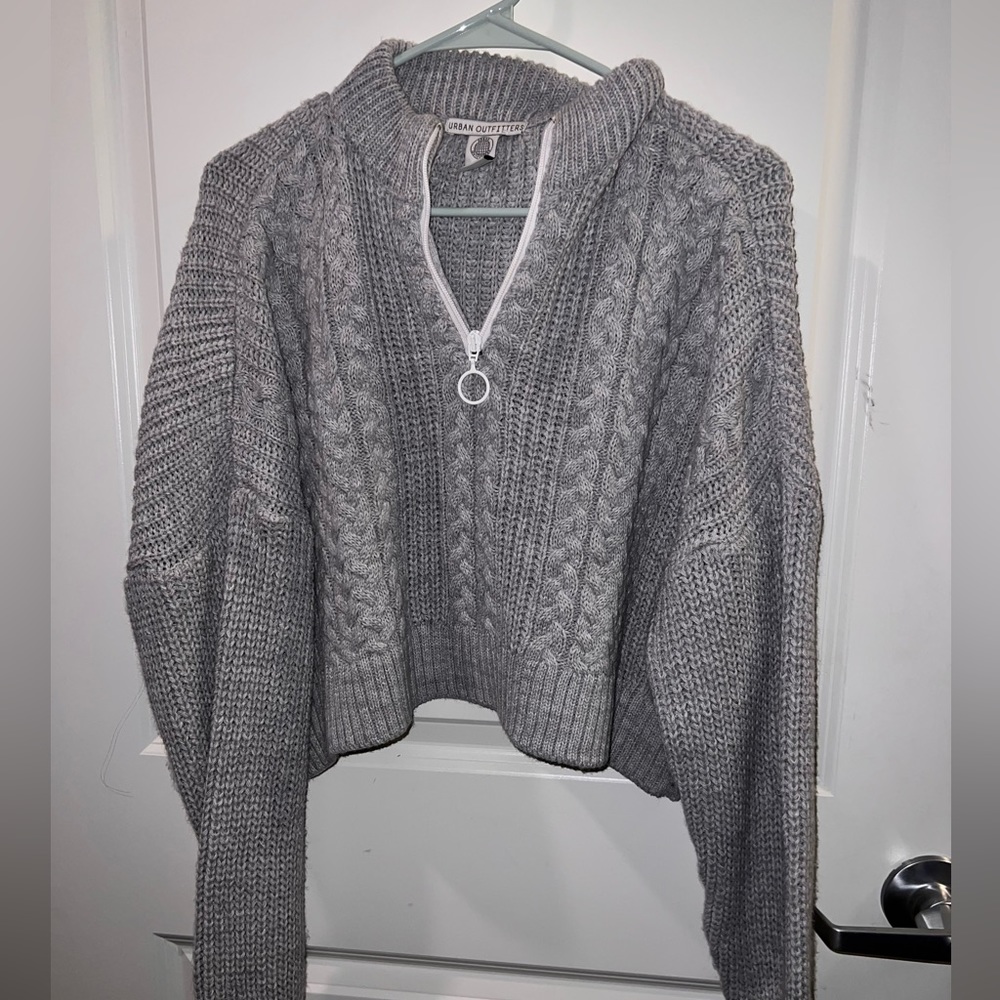 Urban outfitters Gray cropped 3/4 knit sweater